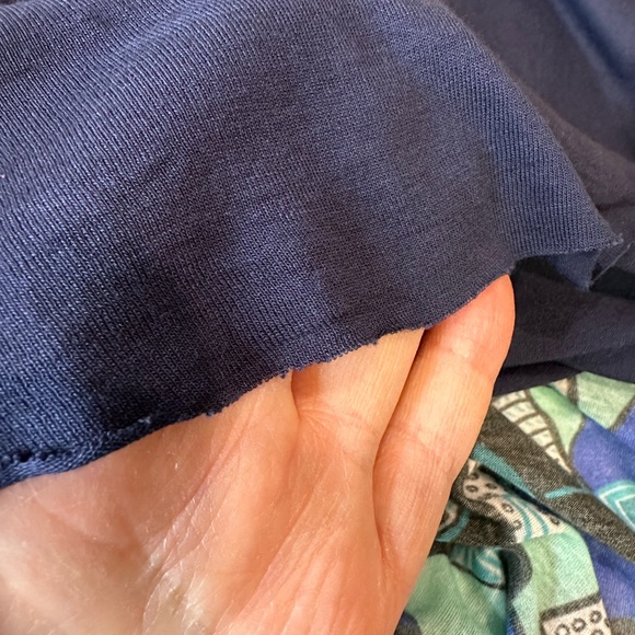 DO v-neck tunic in S/M, never worn - Picture 11 of 12